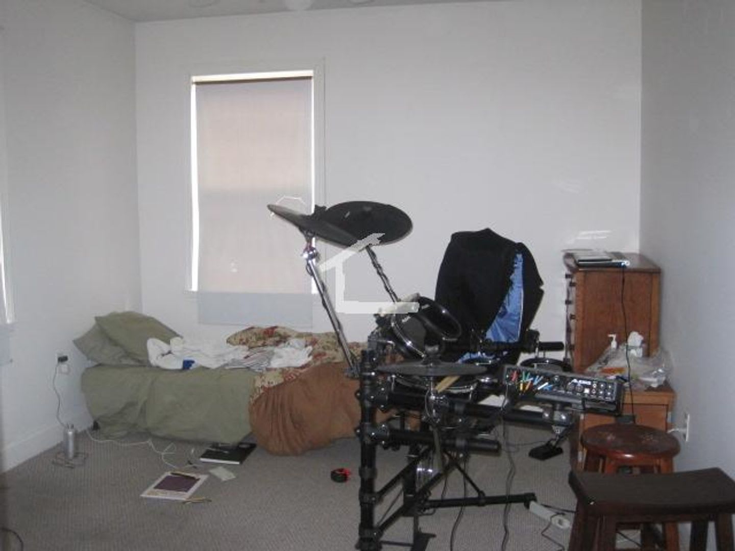 Nice 4 bed in Allston – photo 3