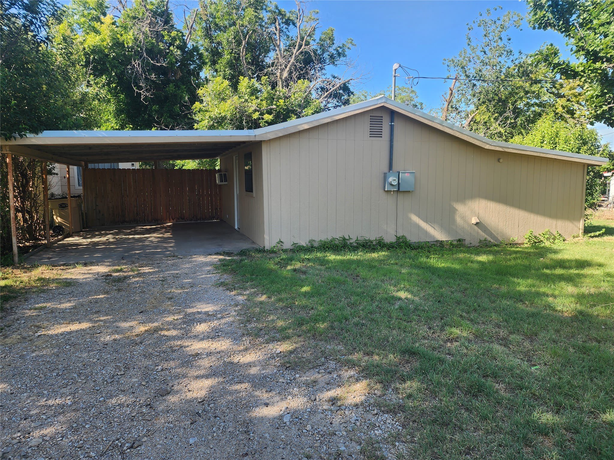 202 W Martin – photo 1
