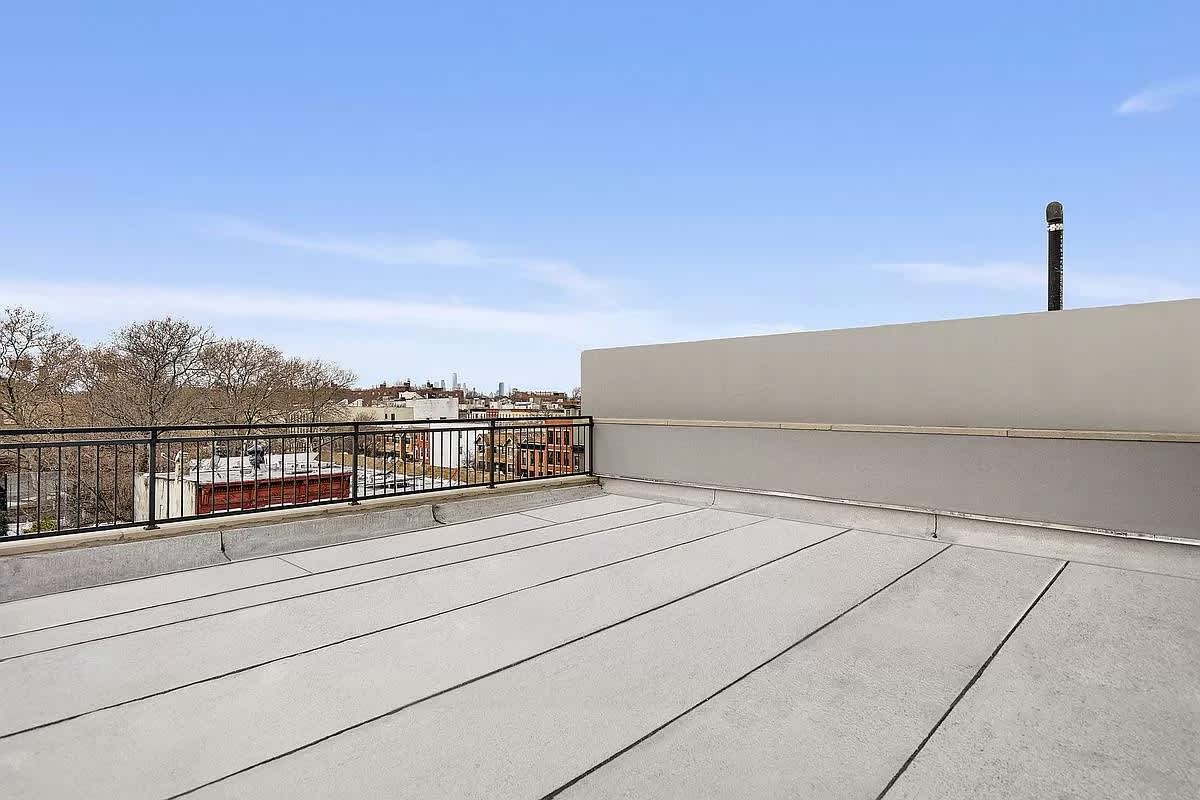 225 Howard Ave # 2BA – photo 2