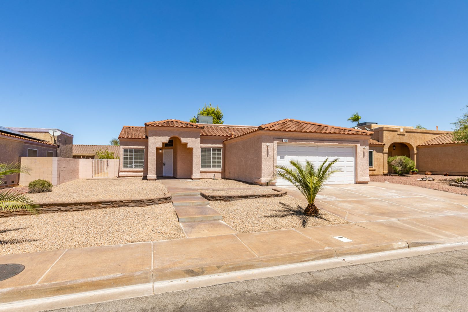 Updated! 3-bedroom, 2-bath home with large backyard, in the heart of Henderson – photo 3