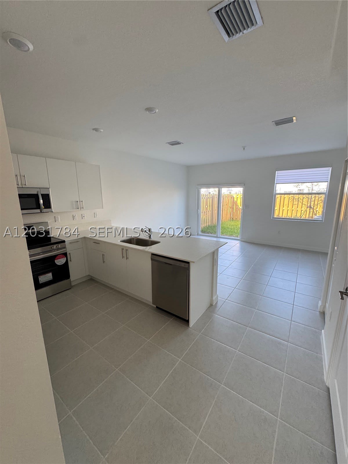 2655 SE 28 – photo 4