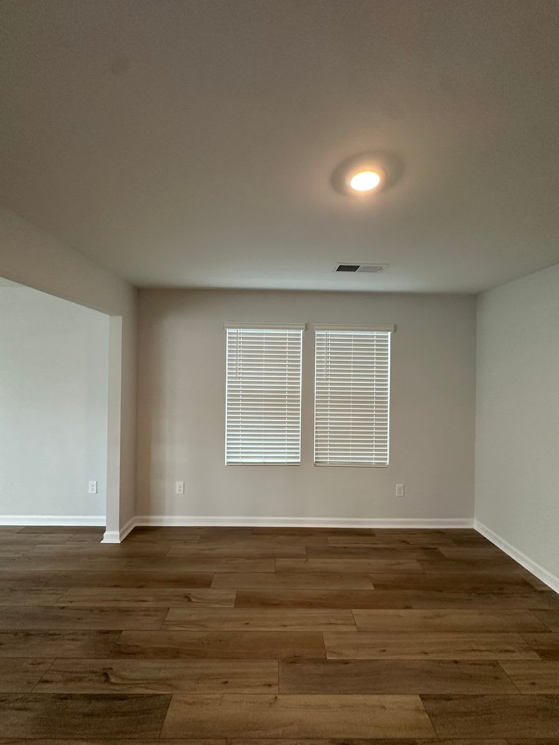 Never lived in home!! New Build – photo 2