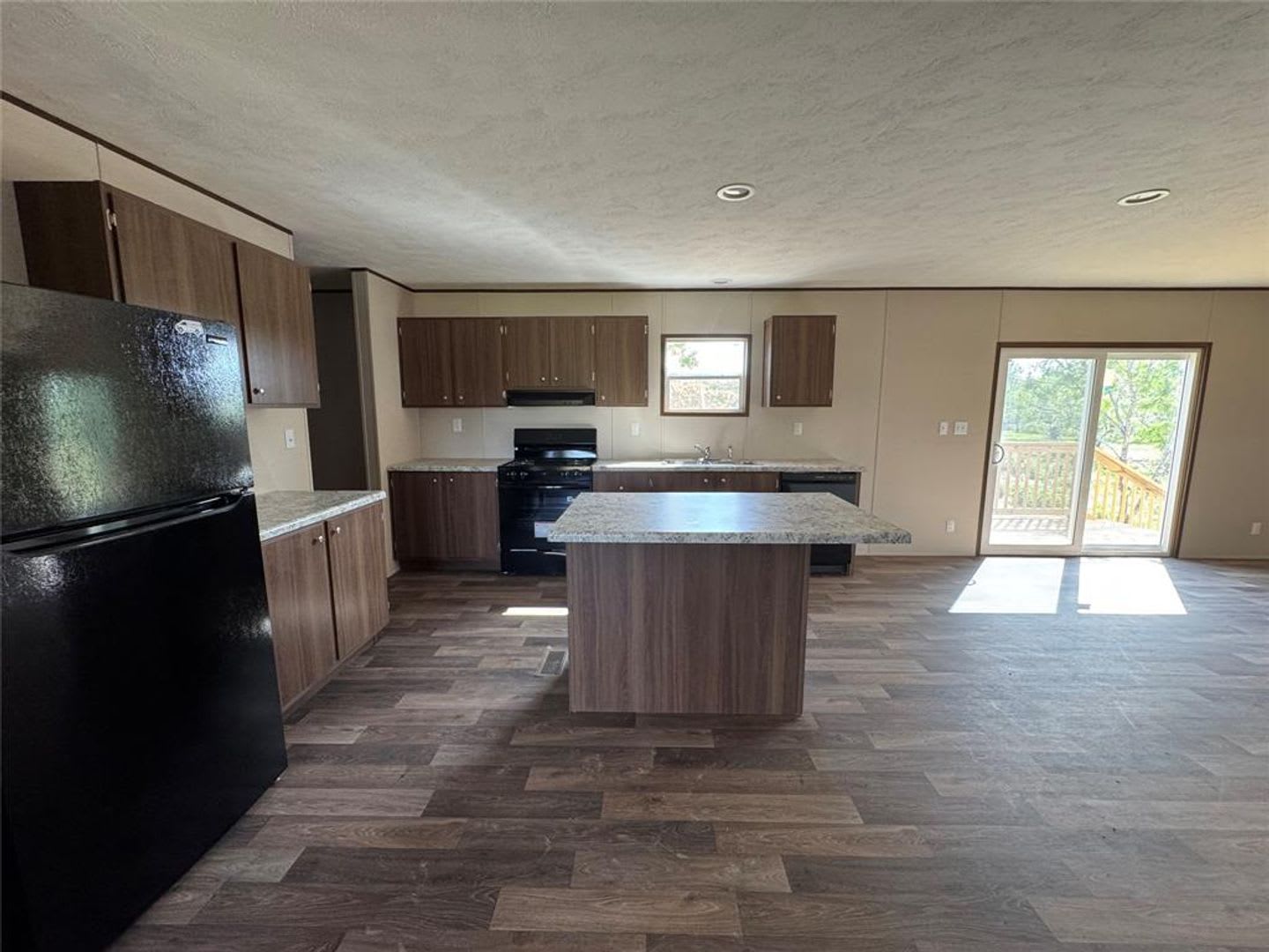 BRAND NEW DOUBLE-WIDE MANUFACTURED HOME ON OVER 1 ACRE! – photo 5