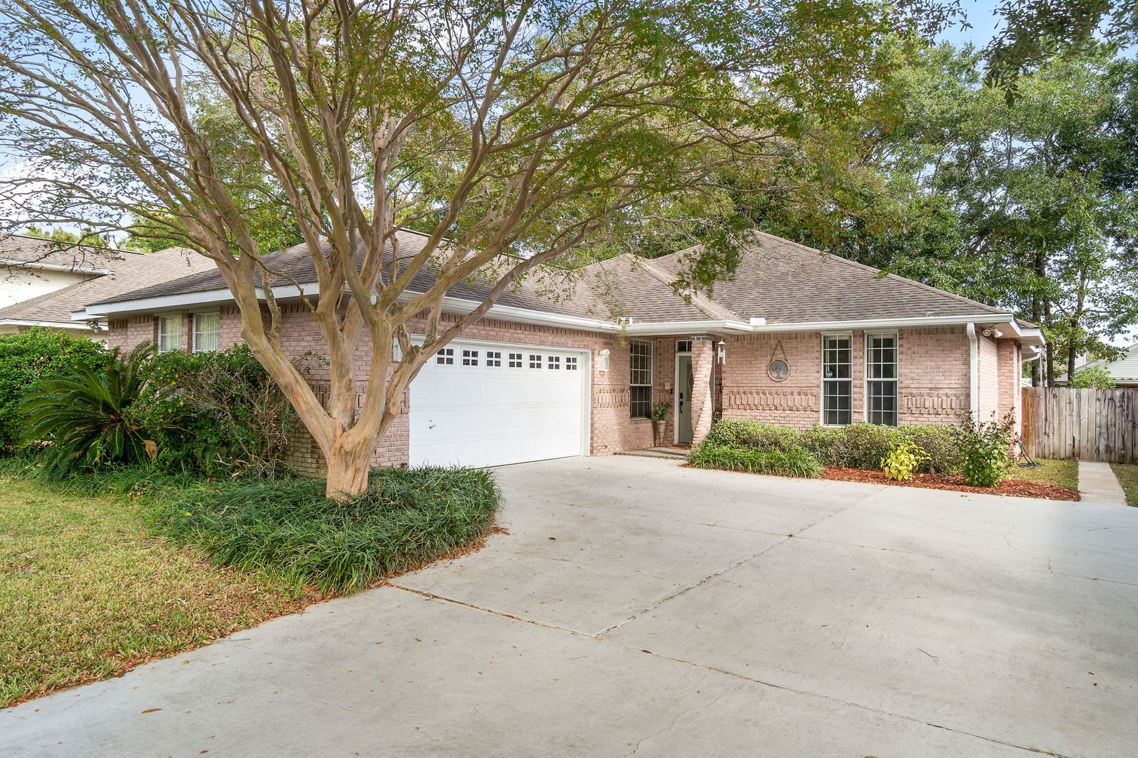Must see 3 bed/2bath Home – photo 1