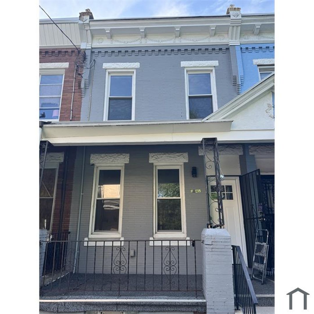 2531 N Dover St – photo 2