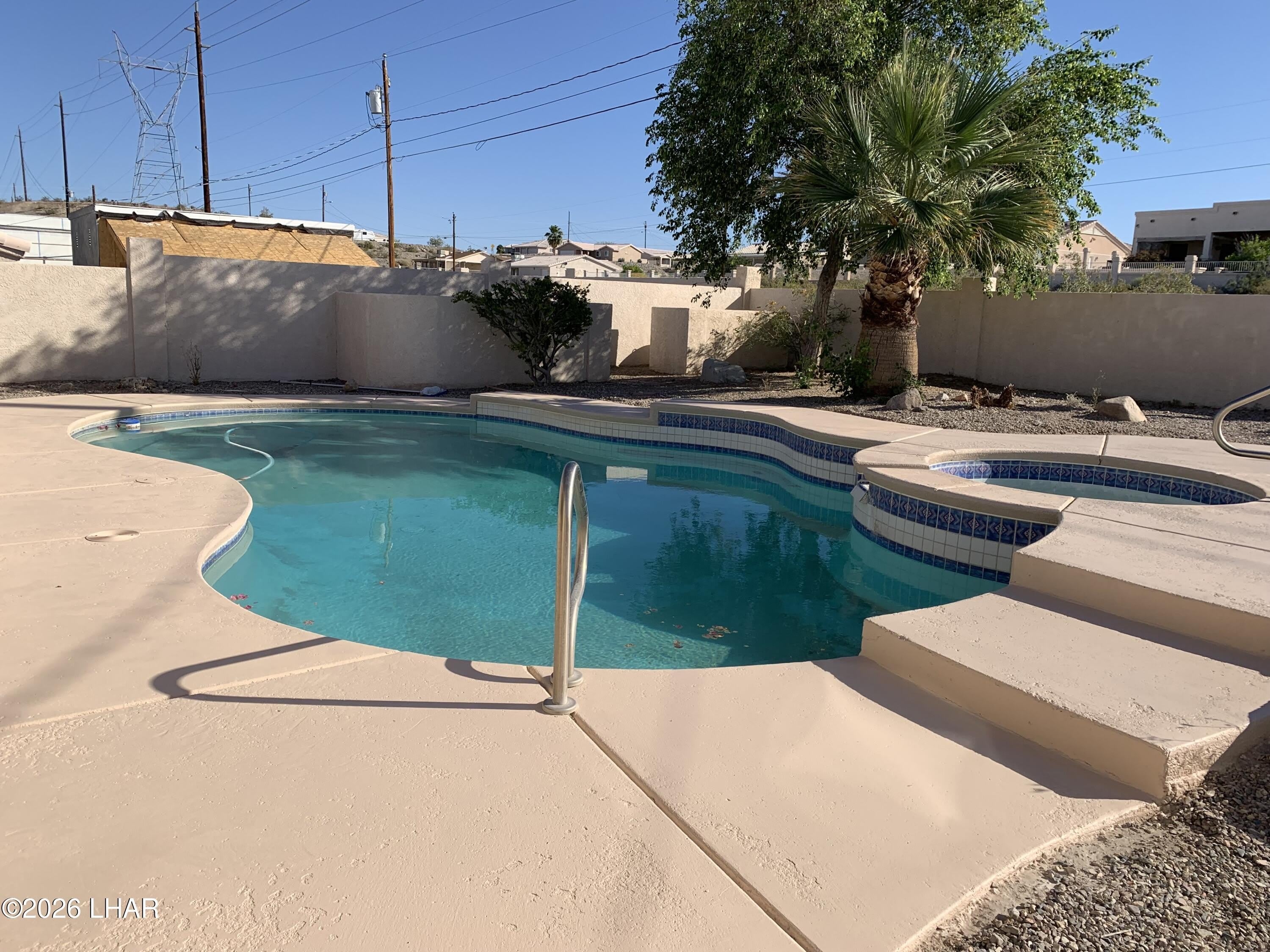 906 Desert View Dr – photo 2