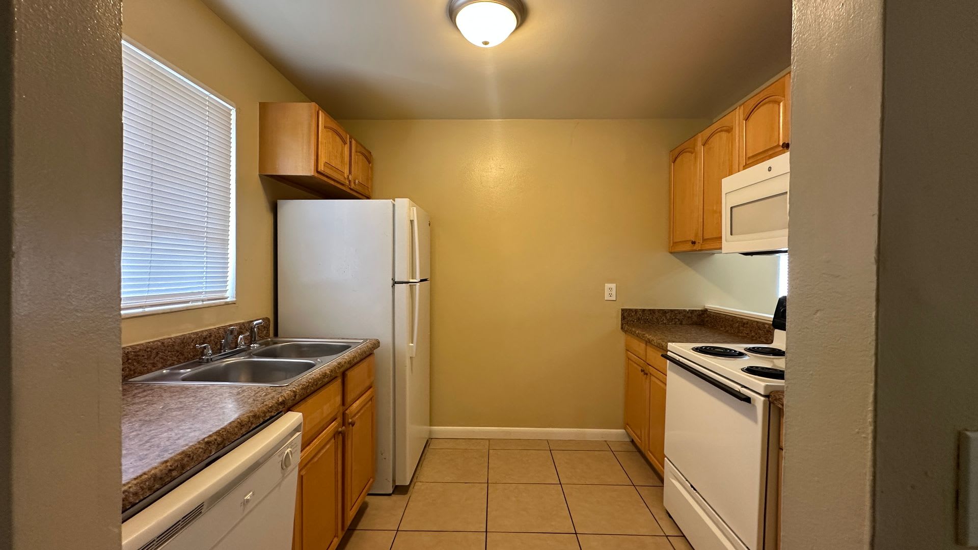 Bright 2BR/2BA Apartment Near Winter Springs Town Center – Available NOW!! – photo 3