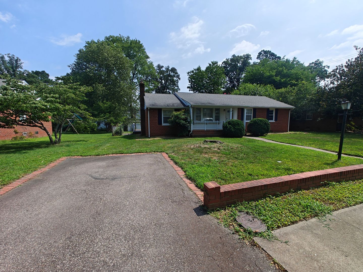 3 bedroom home in Henrico – photo 1