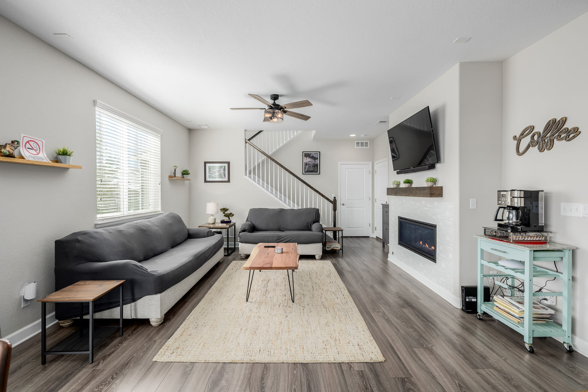 10406 Akron St – photo 5