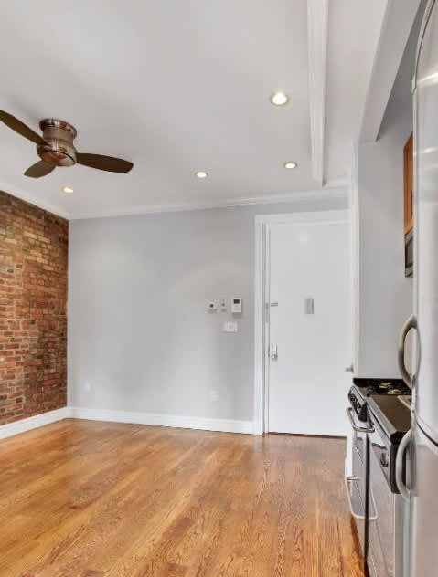 50 E 1st St – photo 1