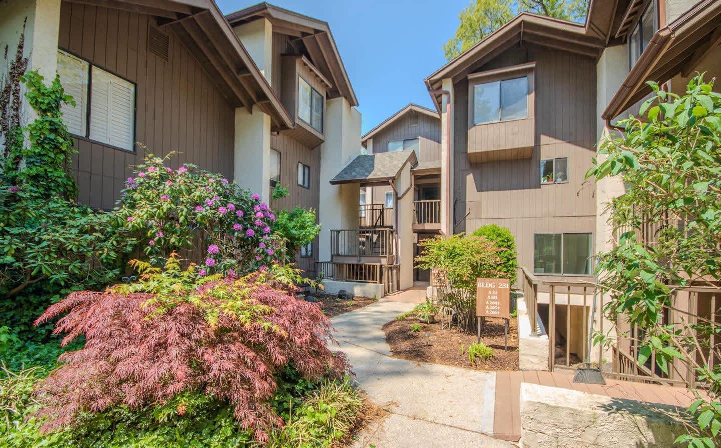 231 Canal Park Drive – photo 1