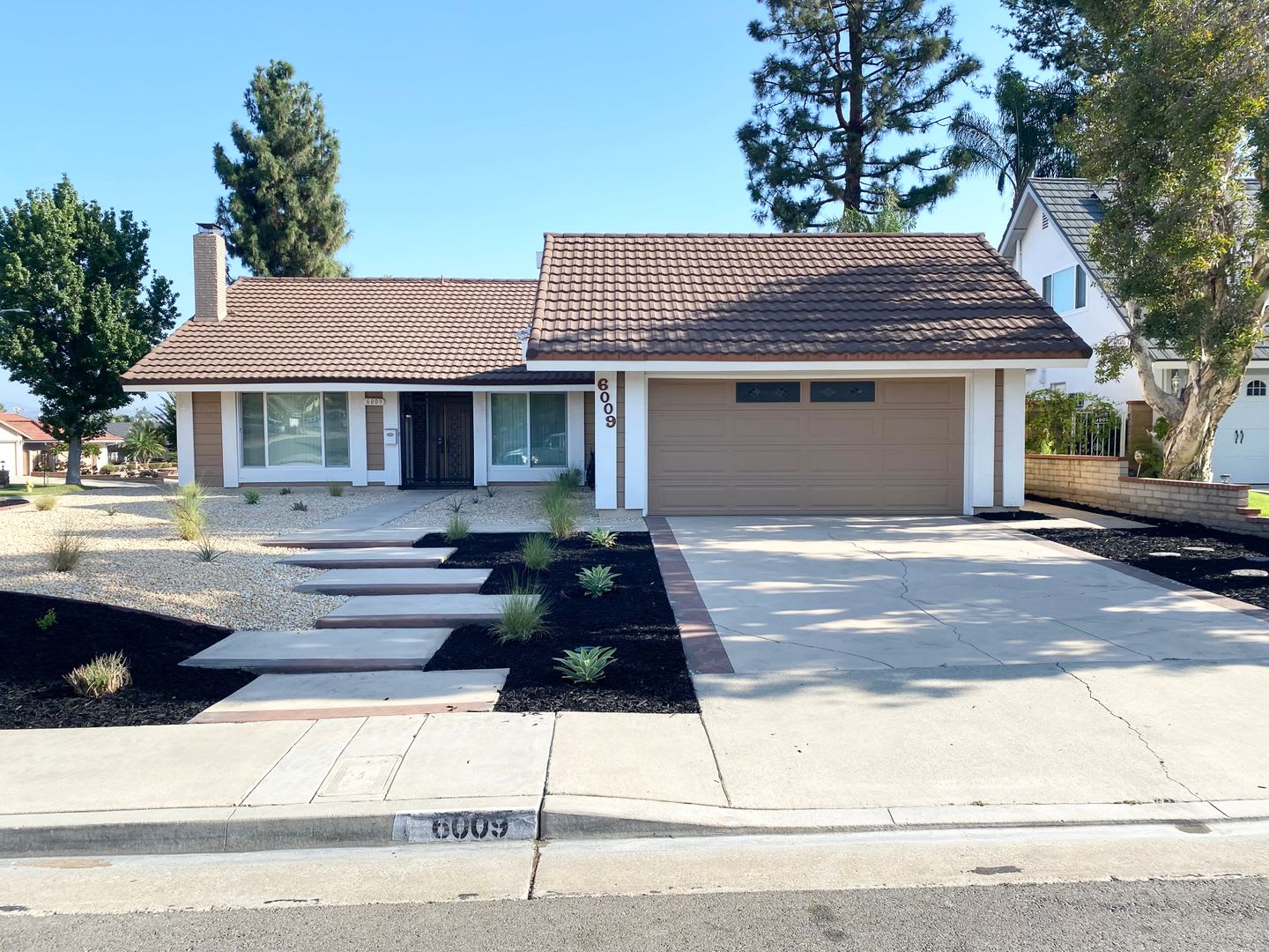 Amazing Pet friendly Anaheim home! – photo 2