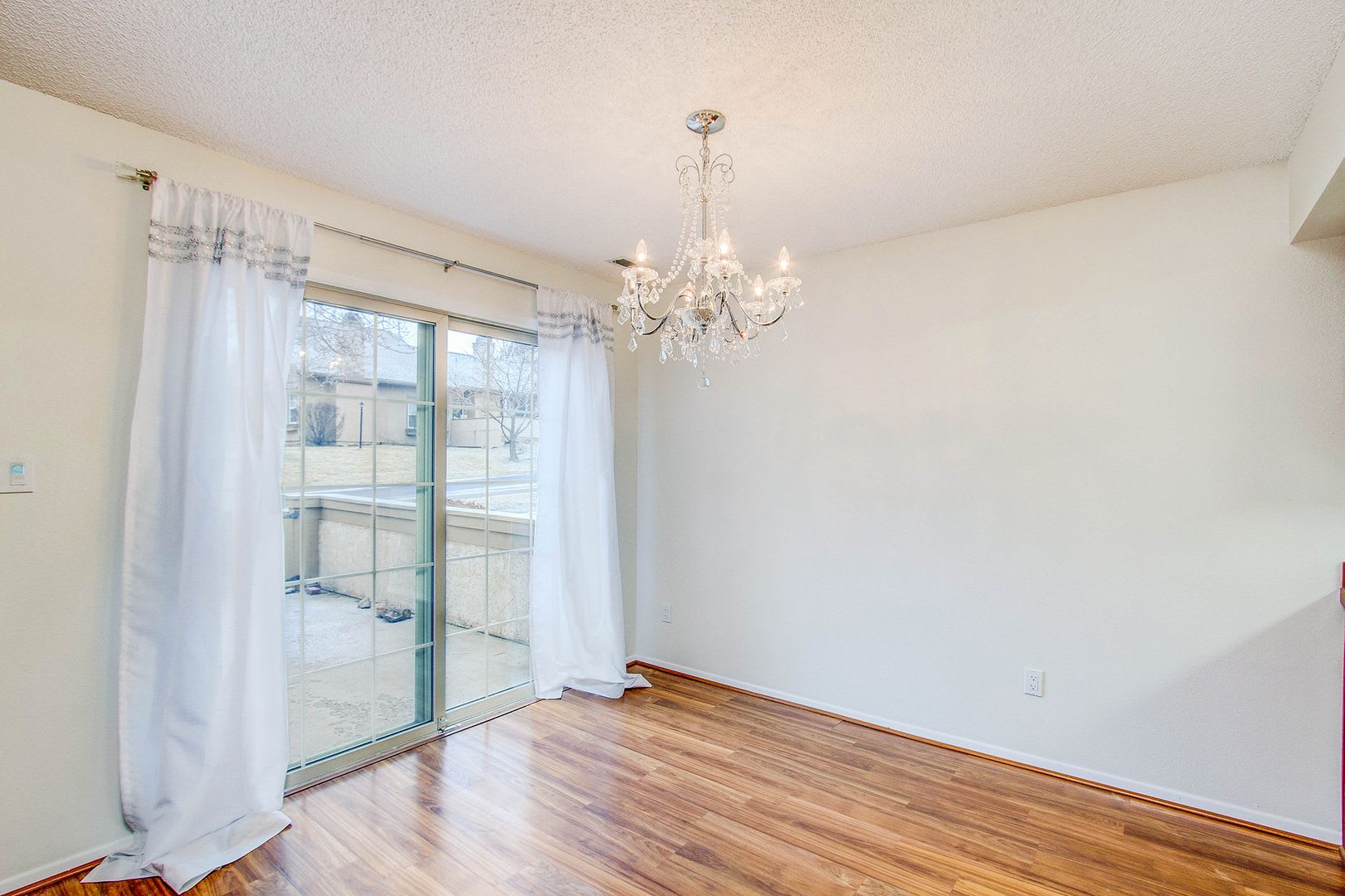 Impeccably Maintained End Unit Townhome With 2 Car Garage Effortless Comfort Convenience Await – photo 5