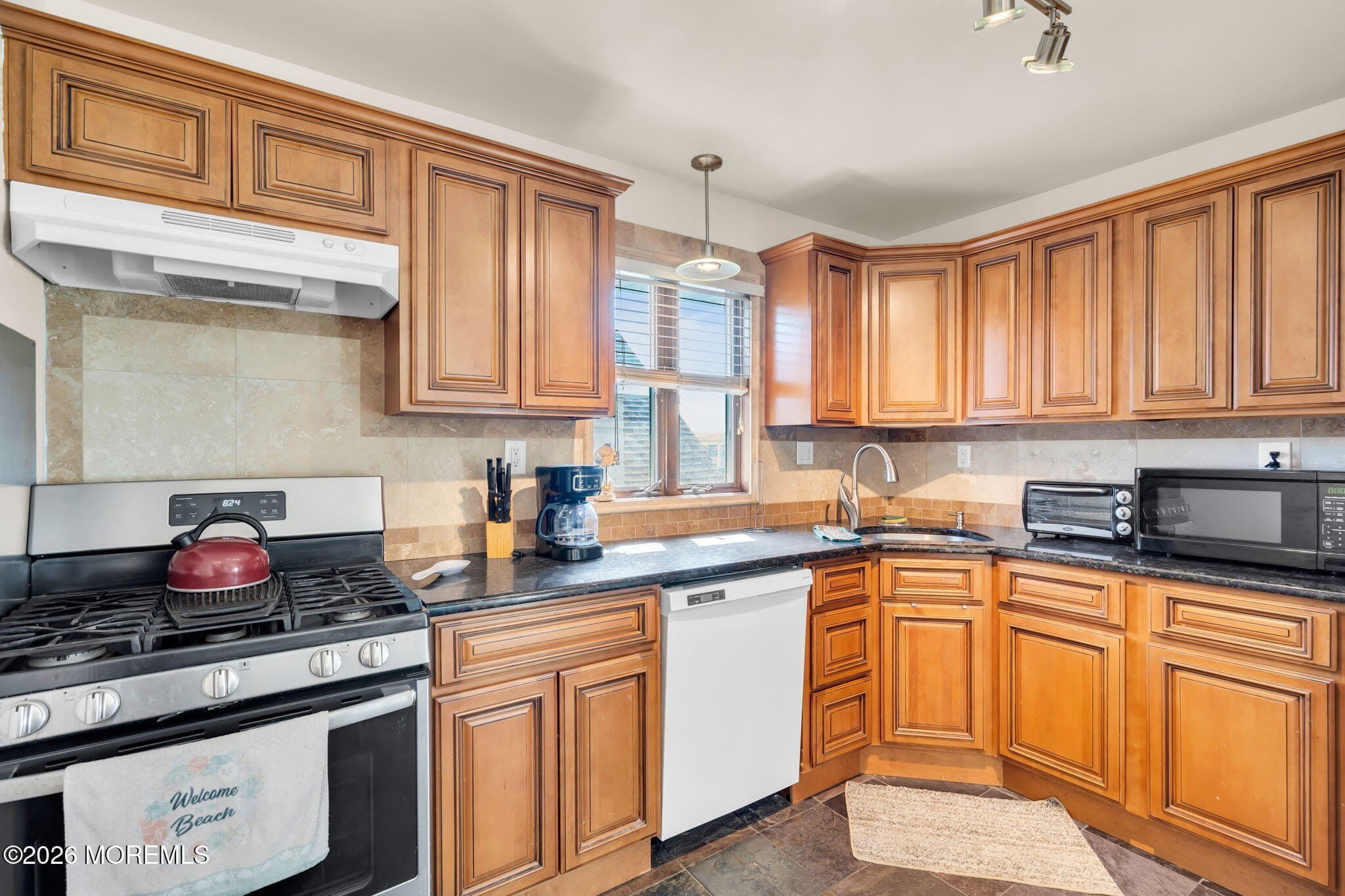 65 Grand Central Avenue – photo 5