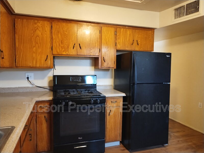 8934 South Nogales Highway – photo 2