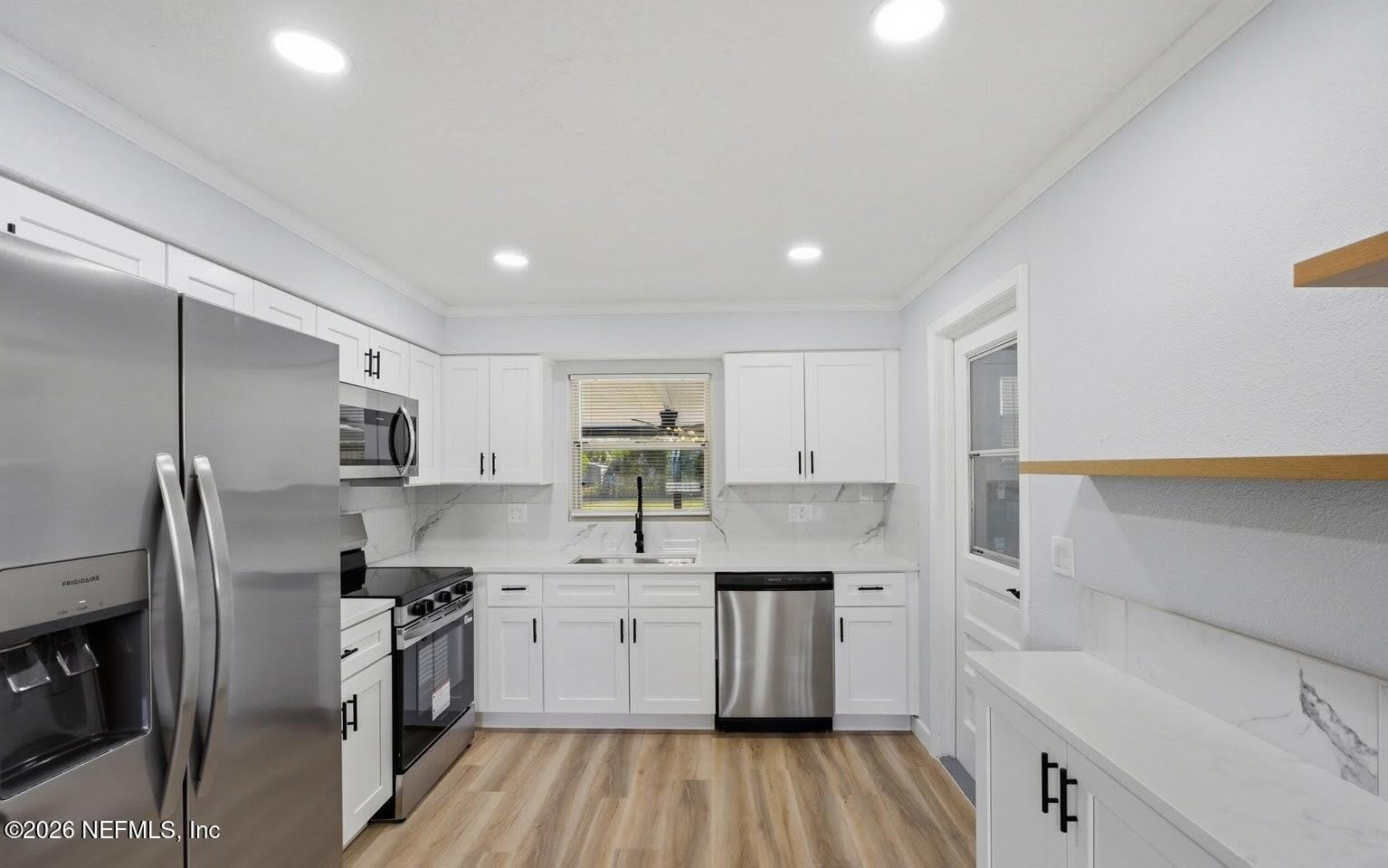 3608 FORTUNA Drive – photo 2