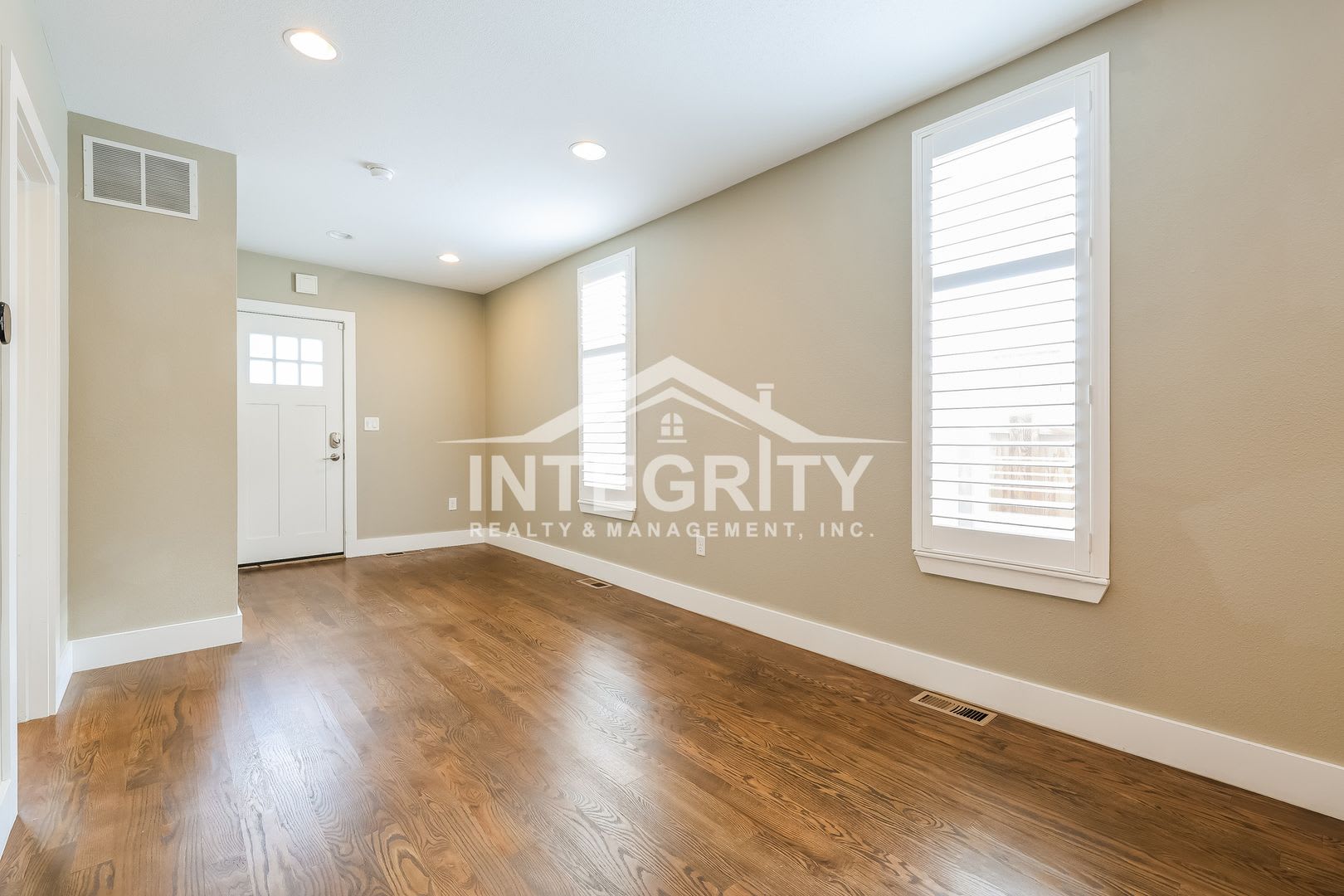 3 Bed/ 2.5 Bath; 1,469 Sqft – photo 4