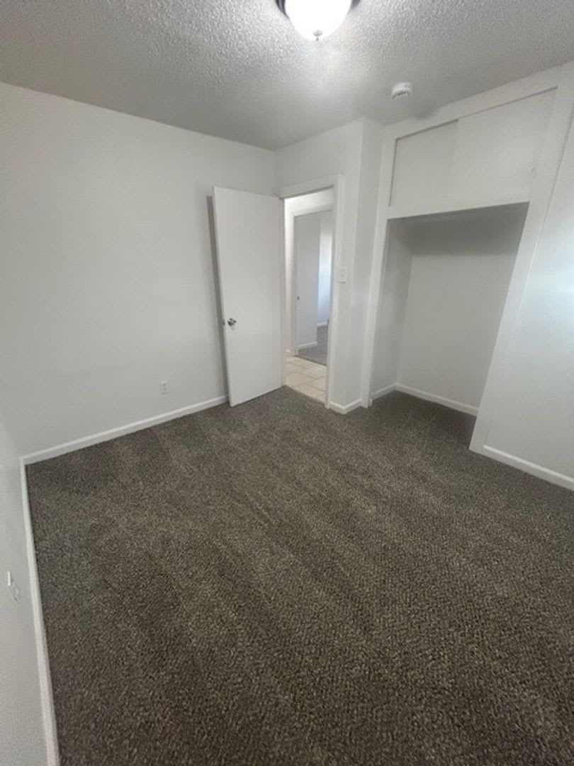 HALF OFF Security Deposit – Move-In Special! Section 8 Welcome! – photo 5