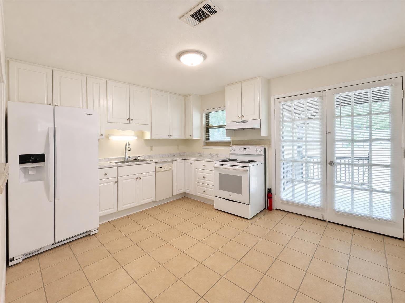 309 NW Cecelia Drive – photo 5