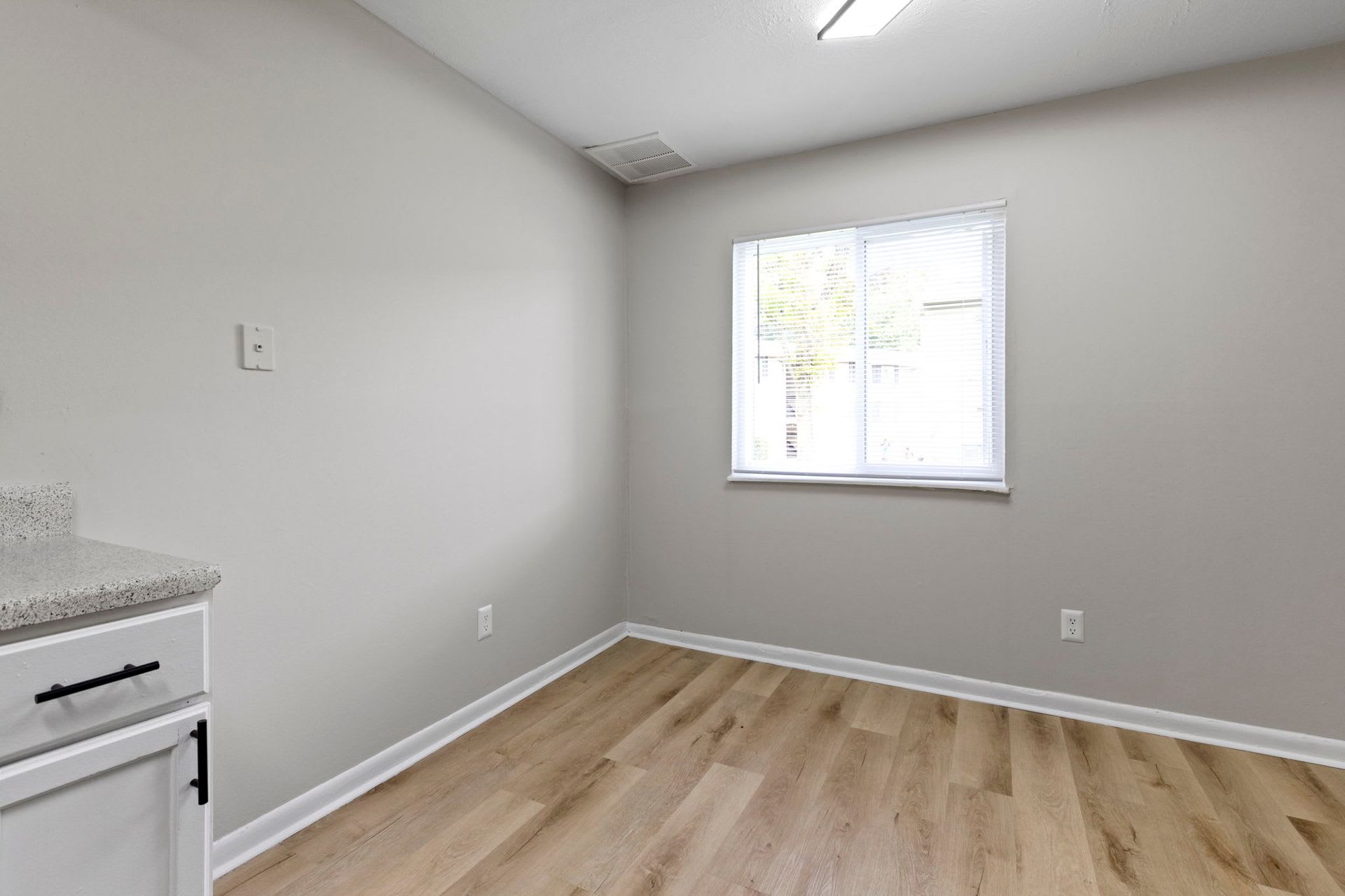 The Hills Apartment Homes – photo 5