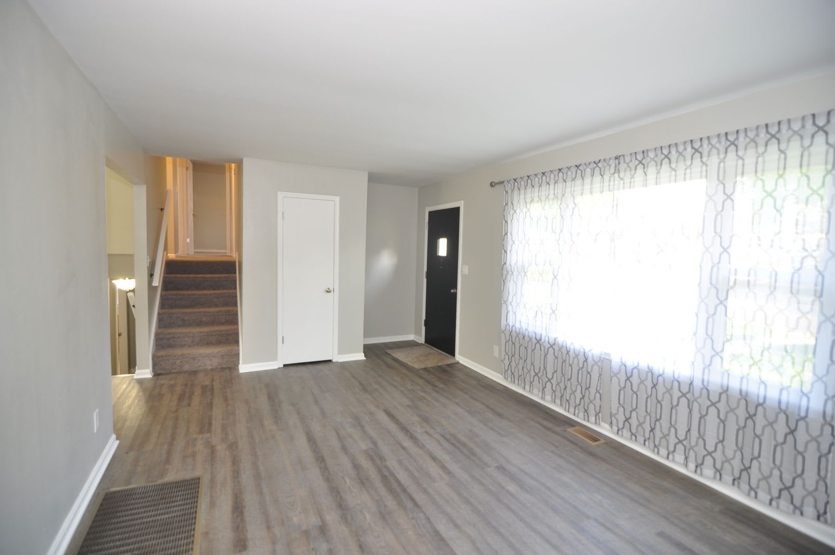 2816 Broadview Drive Nw – photo 3