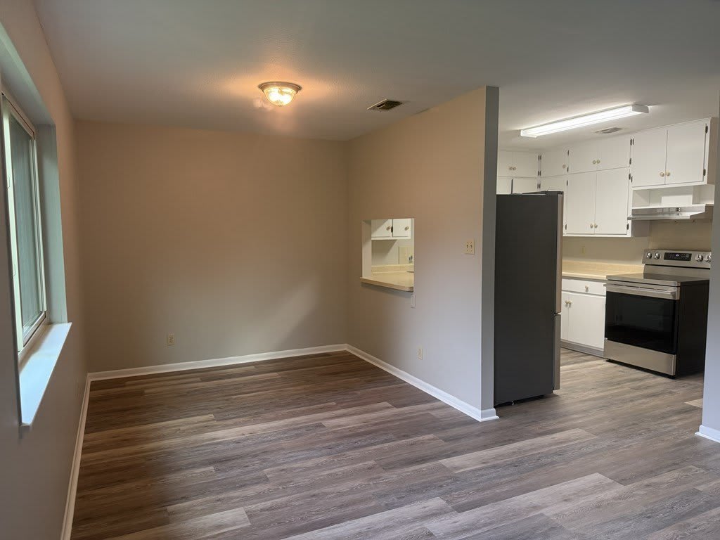 1407 N Crockett St – photo 3