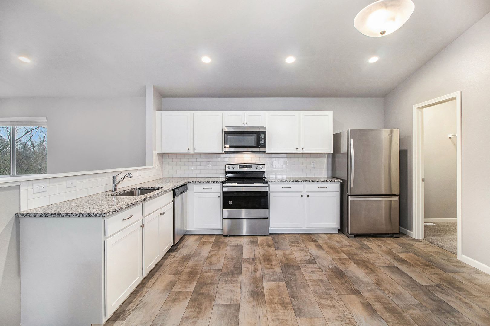 Move In Special Get October Free Move In By September 30Th To Receive Free Rent For October Take Advantage Of This Limited Time Offer – photo 2