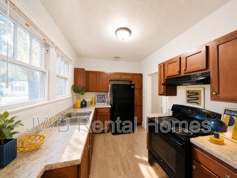 6601 Sunset Dr – photo 3