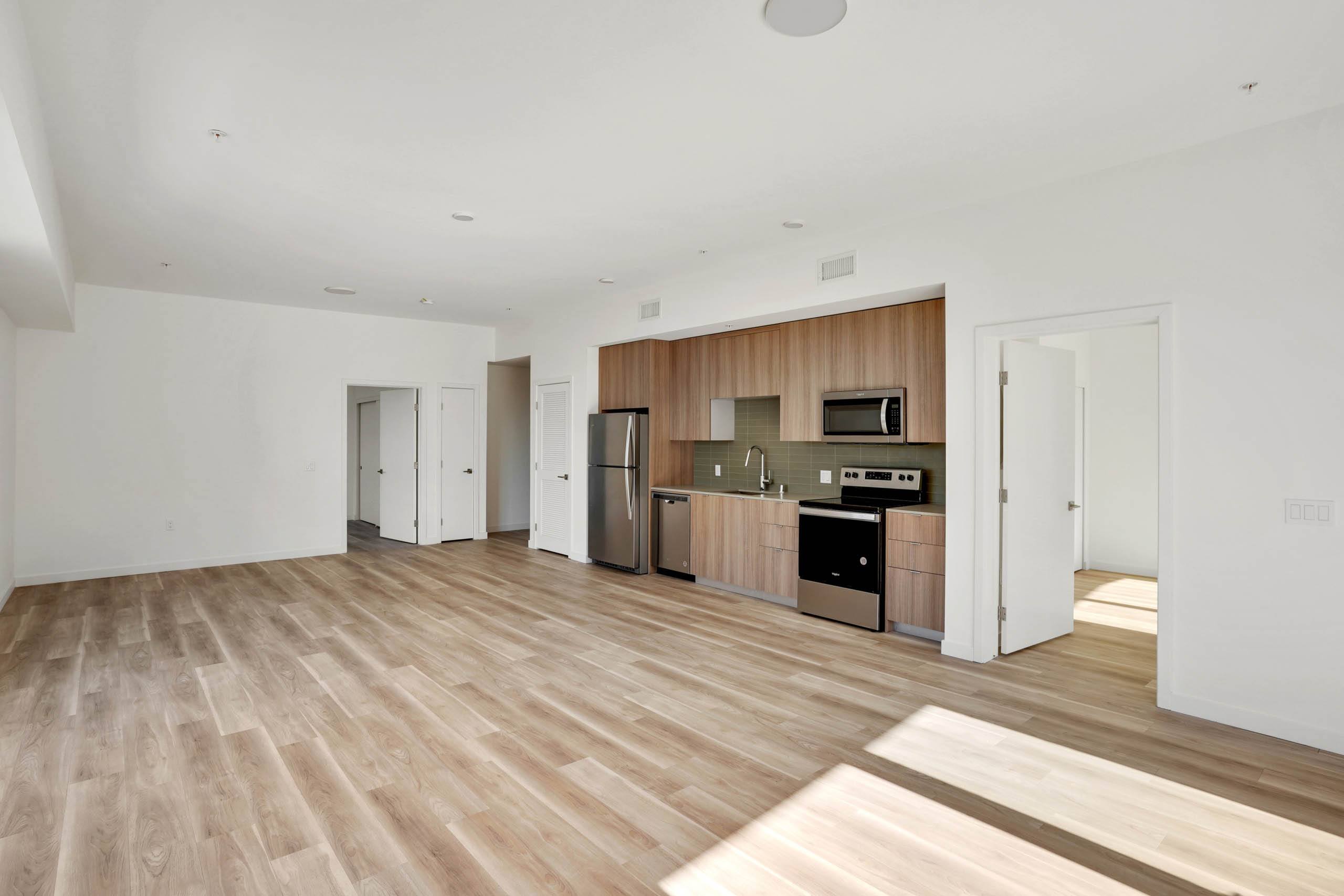 2221 Western – photo 2