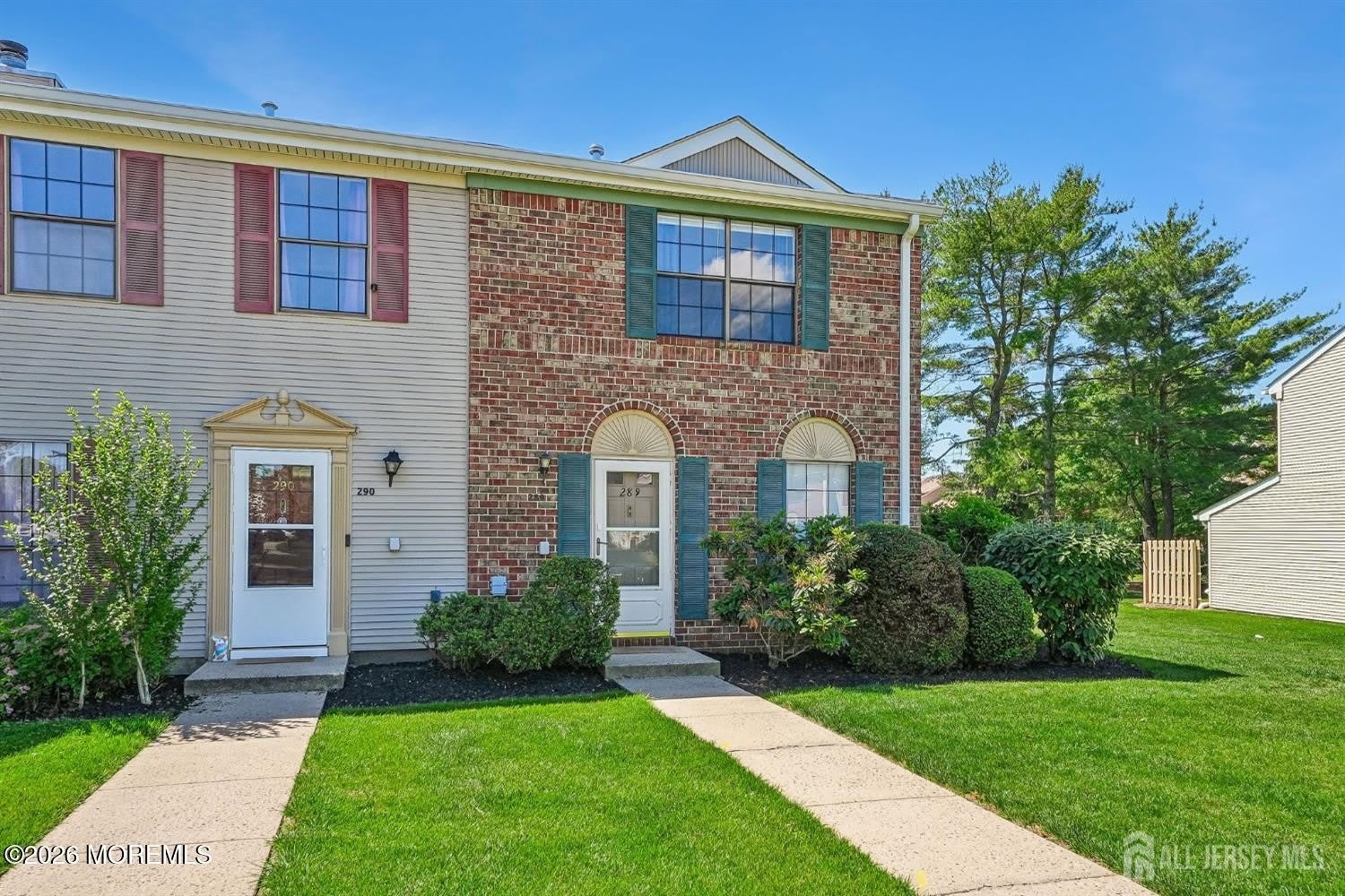 289 Bromley Place – photo 2