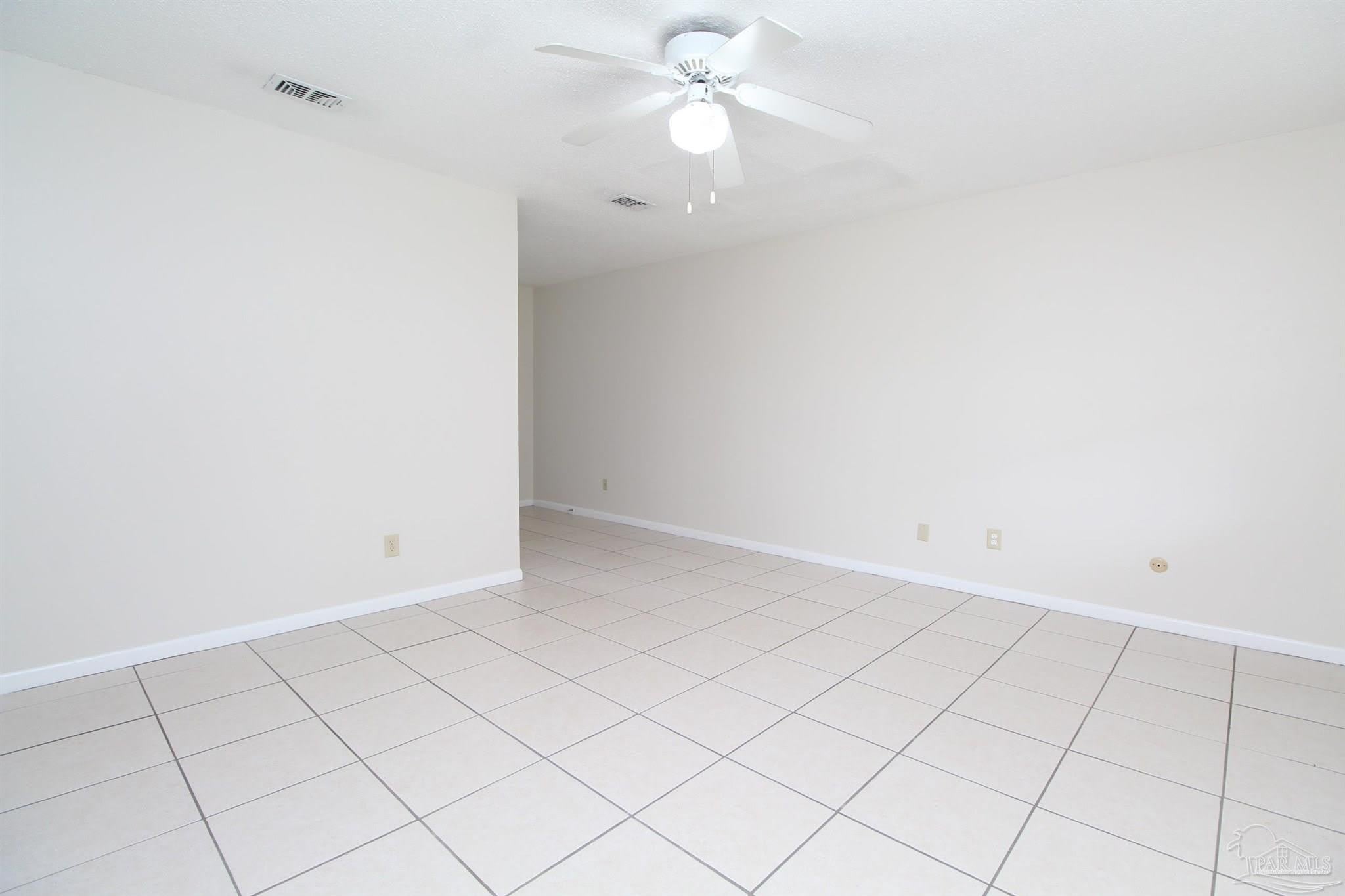 5301 Broad St – photo 4