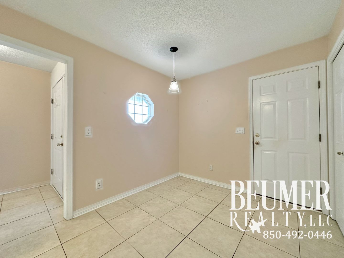 Charming 3-Bedroom Home in Lake Cook Estates – W. Pensacola – photo 4