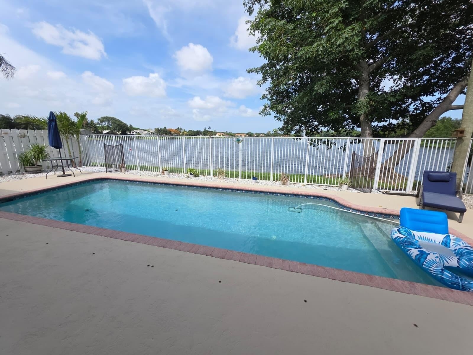 5220 NW 53rd Avenue – photo 1