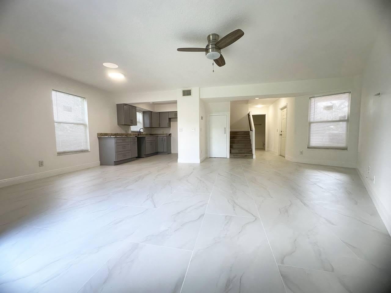 1033 Goldenrod Road – photo 3