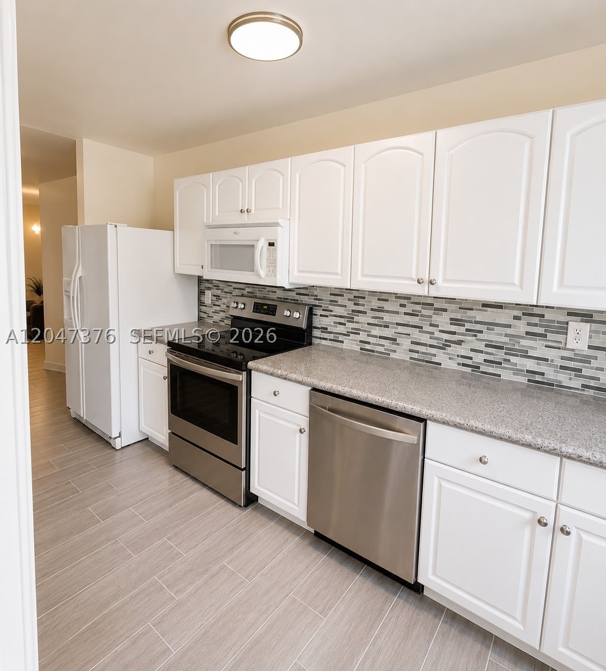 270 E Layne Blvd – photo 2
