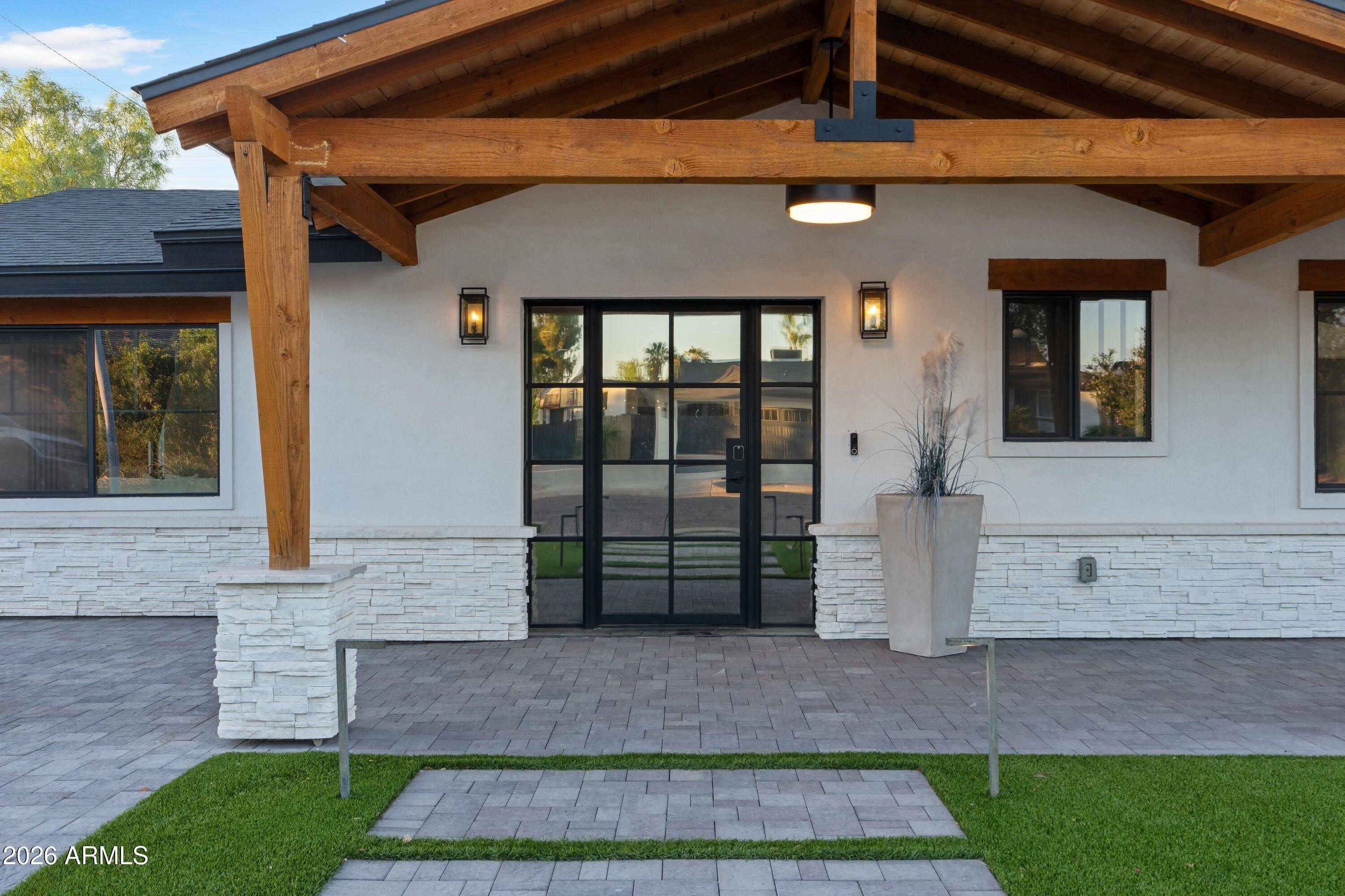 8614 E HIGHLAND Avenue – photo 3