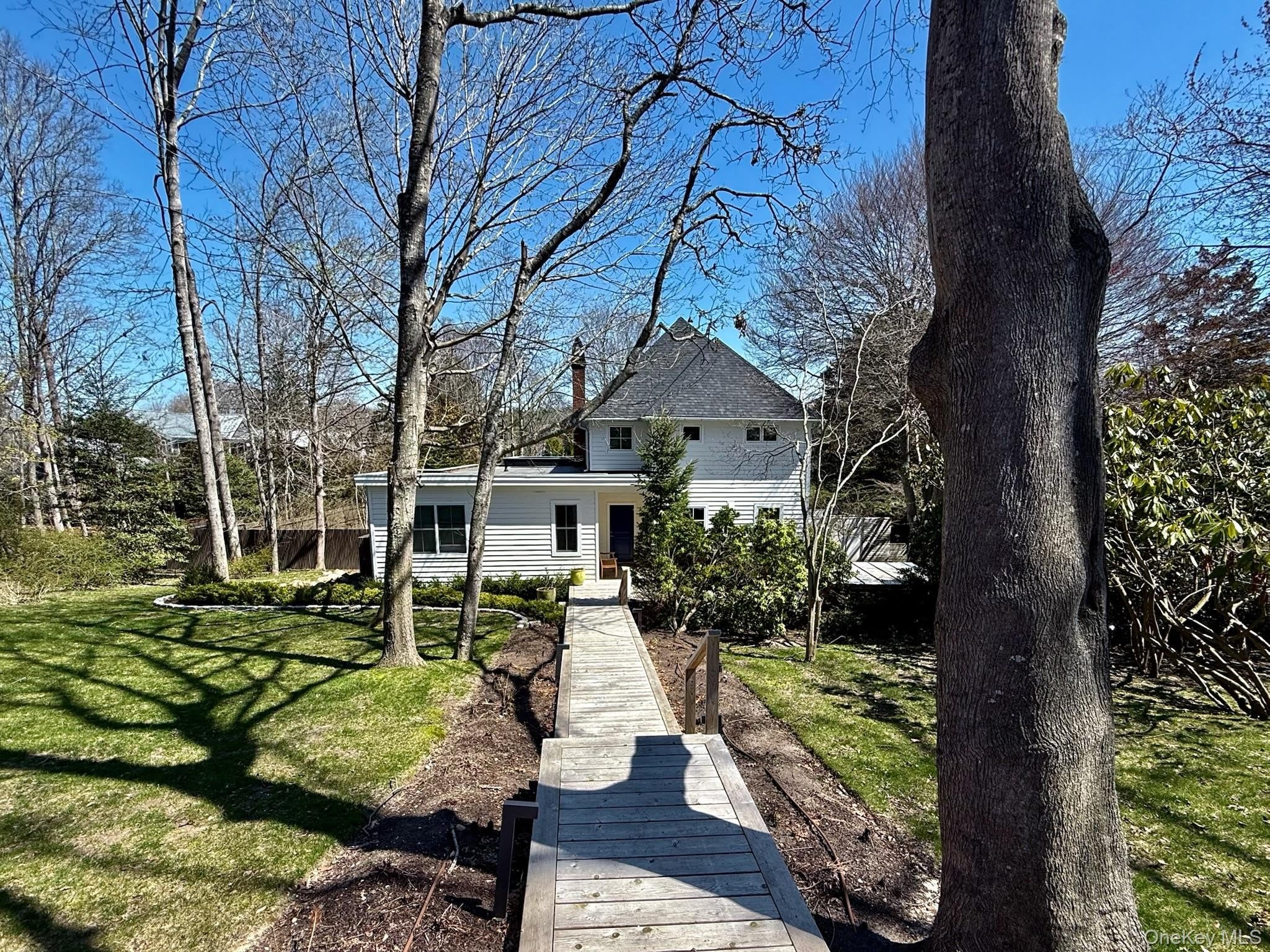 323 Division Street – photo 3