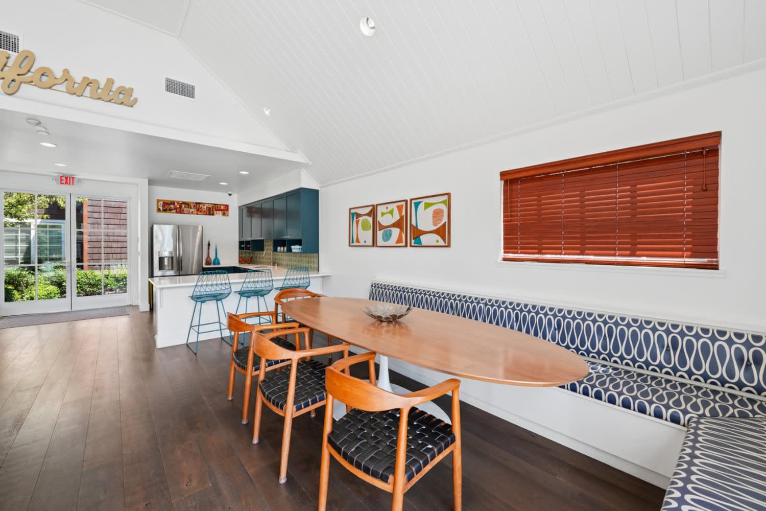 Grove Apartments – photo 1