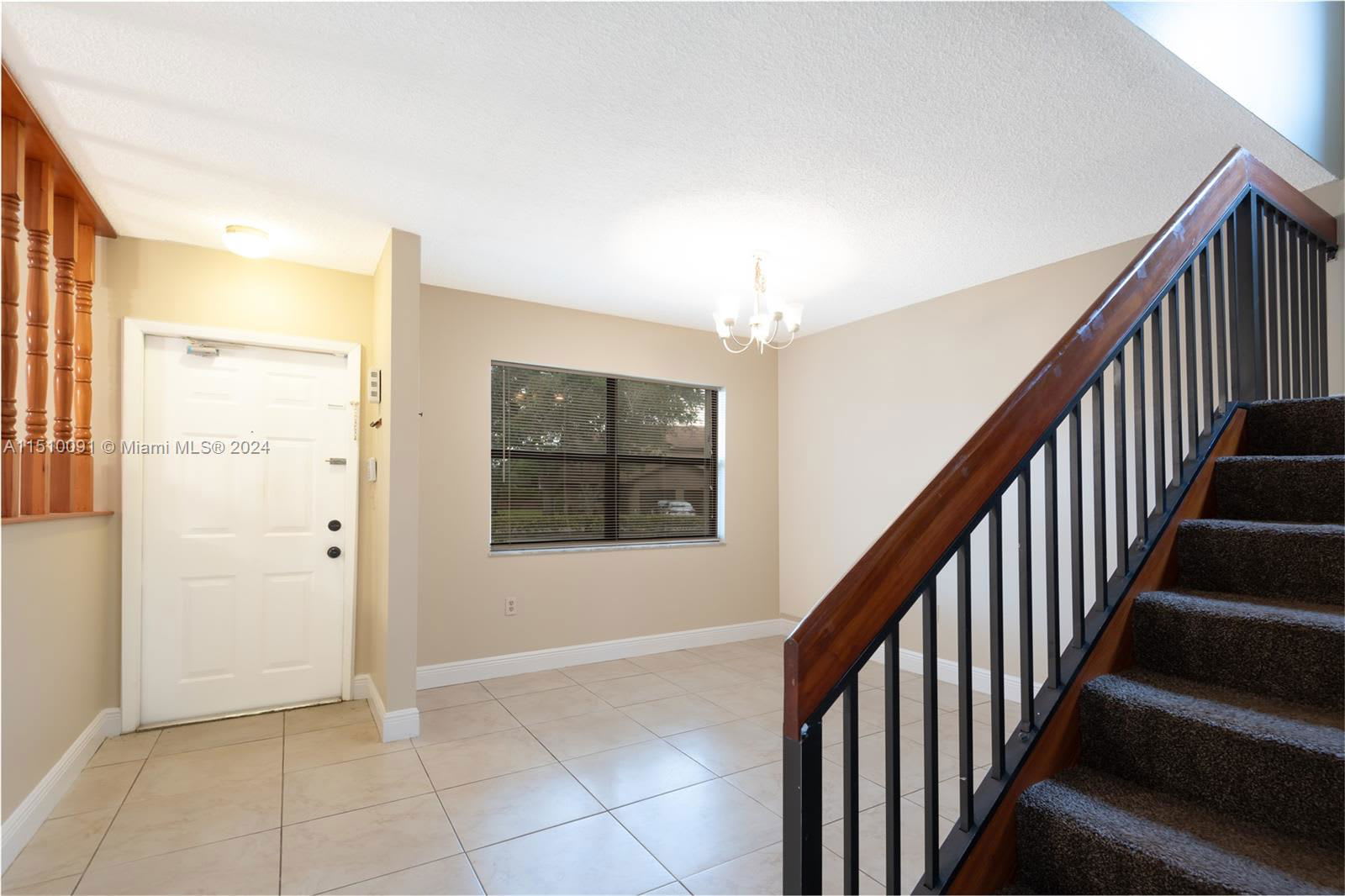 231 Lakeside Circle – photo 4