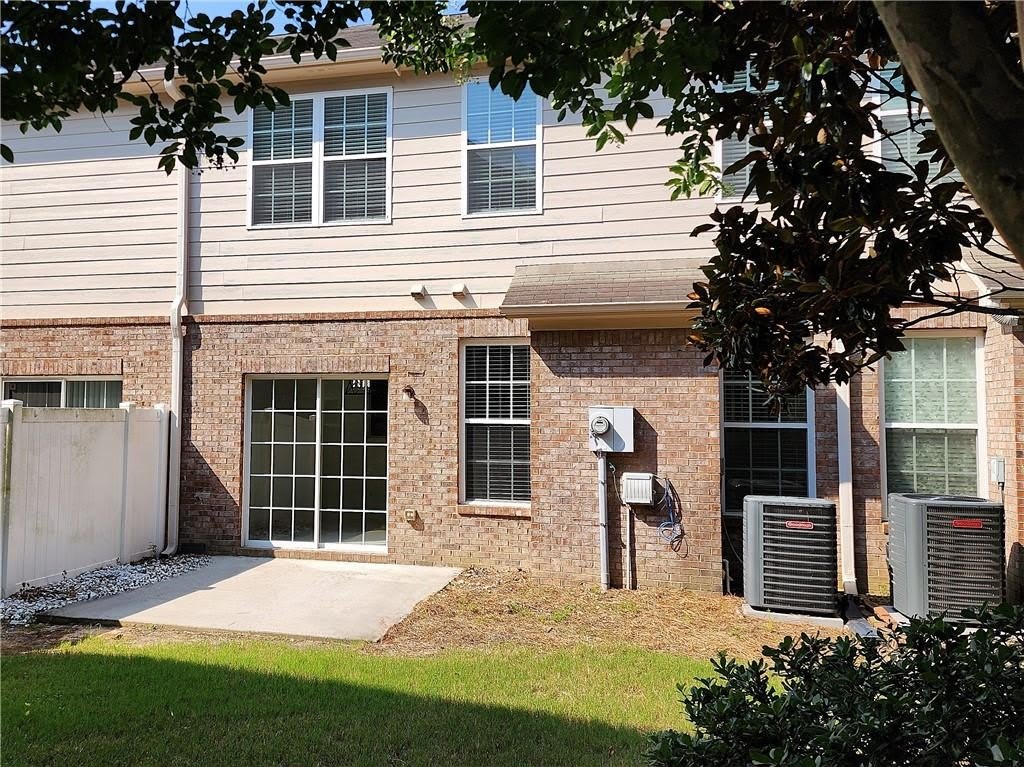 3249 Brockenhurst Drive – photo 3