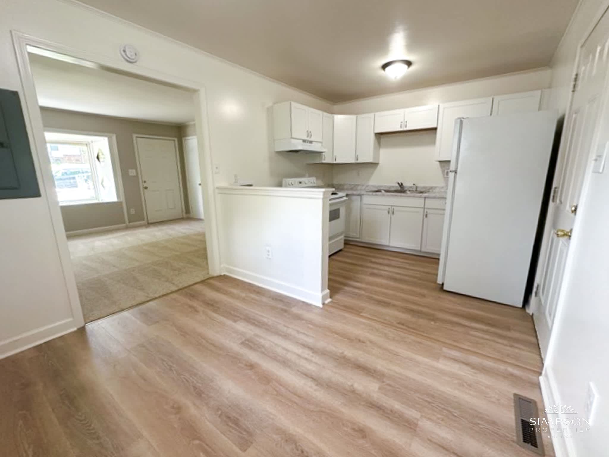 4210 Welling Ave – photo 3