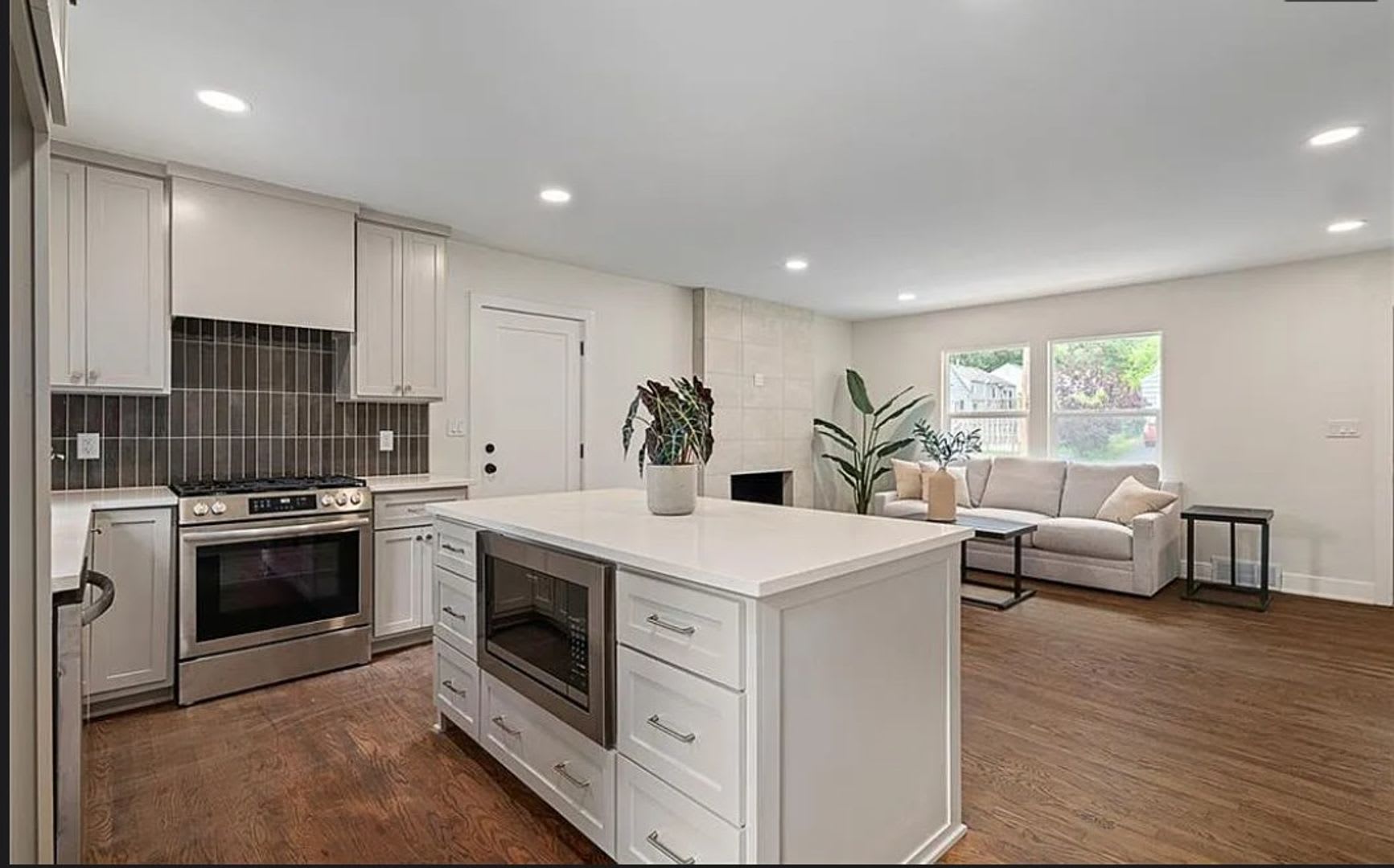 Stunning Mission Remodel – photo 2