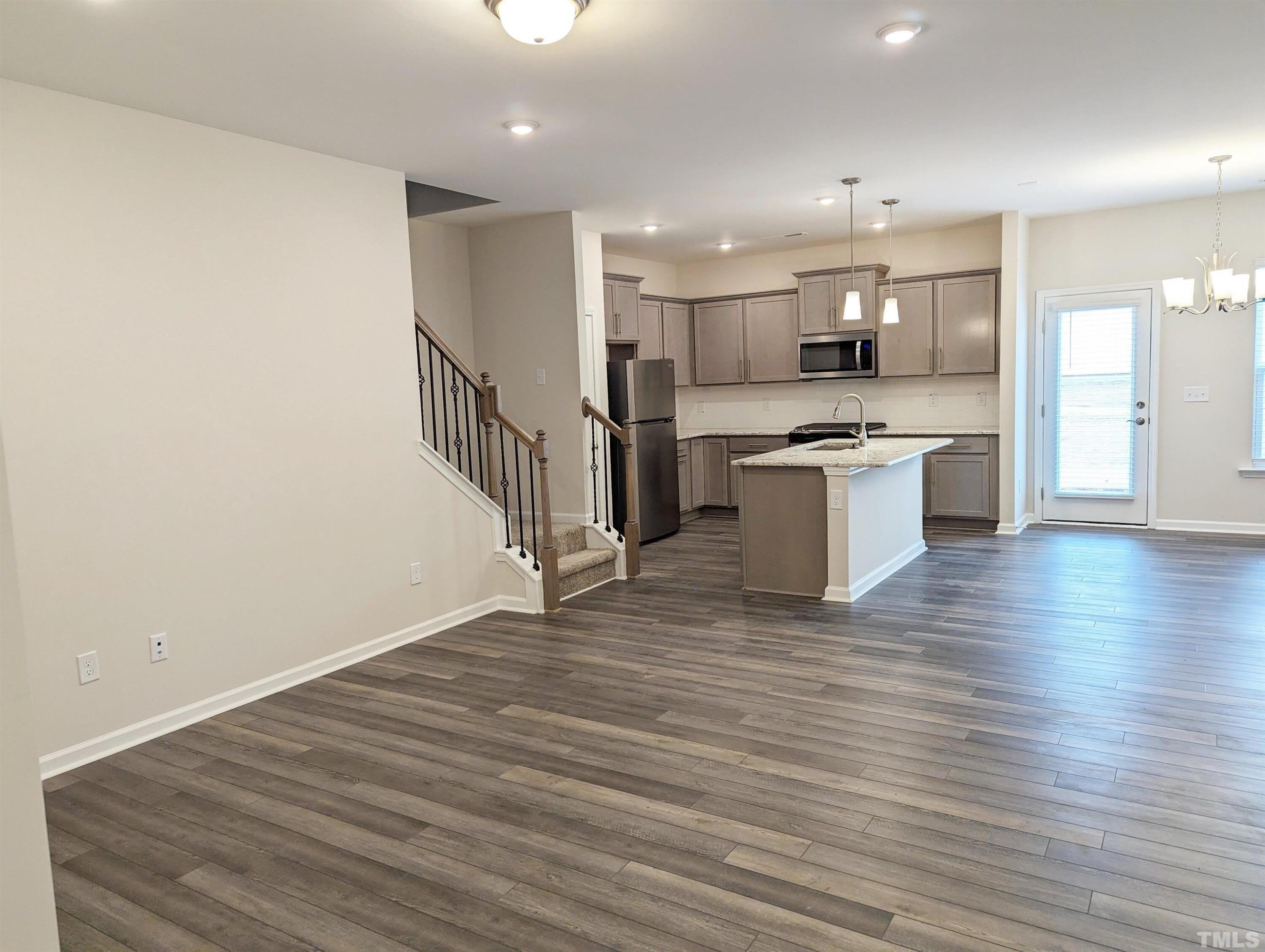 1527 Smoky Mountains Street – photo 3
