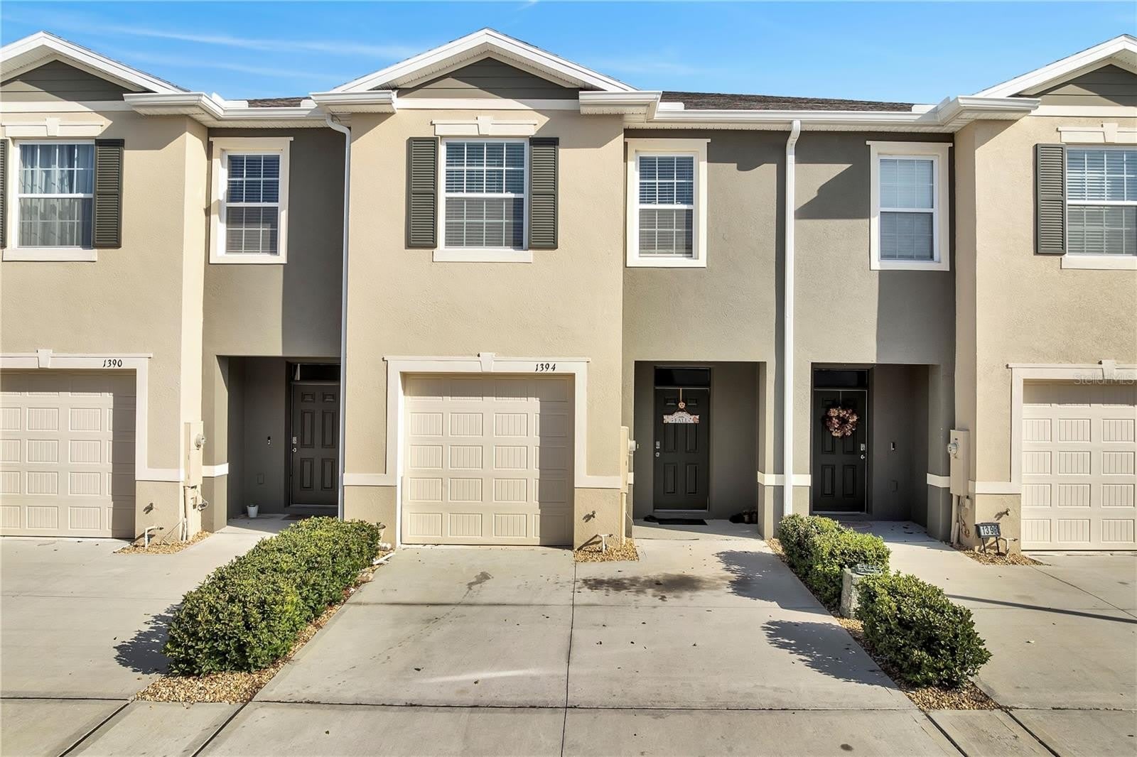 1394 YELLOW FINCH Drive – photo 2