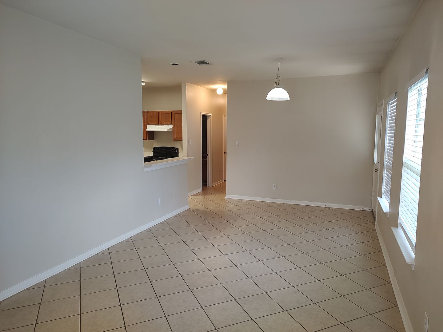 Cute duplex in Leander – photo 4