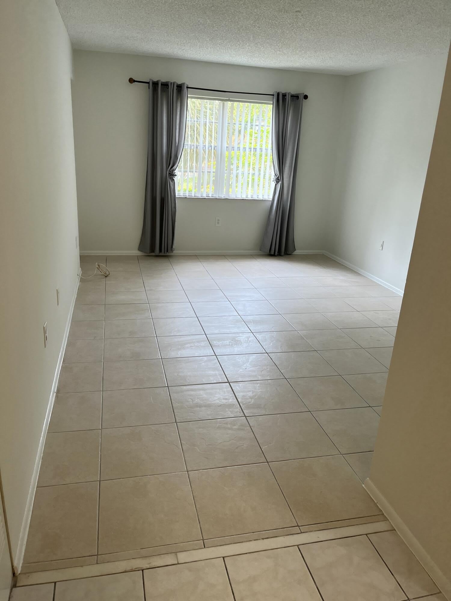 4304 NW 9th Avenue – photo 1