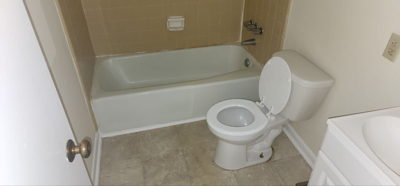 1405 Vista Drive A4Vista Apartments – photo 4