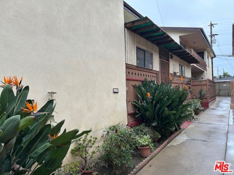10702 Crenshaw Blvd – photo 2