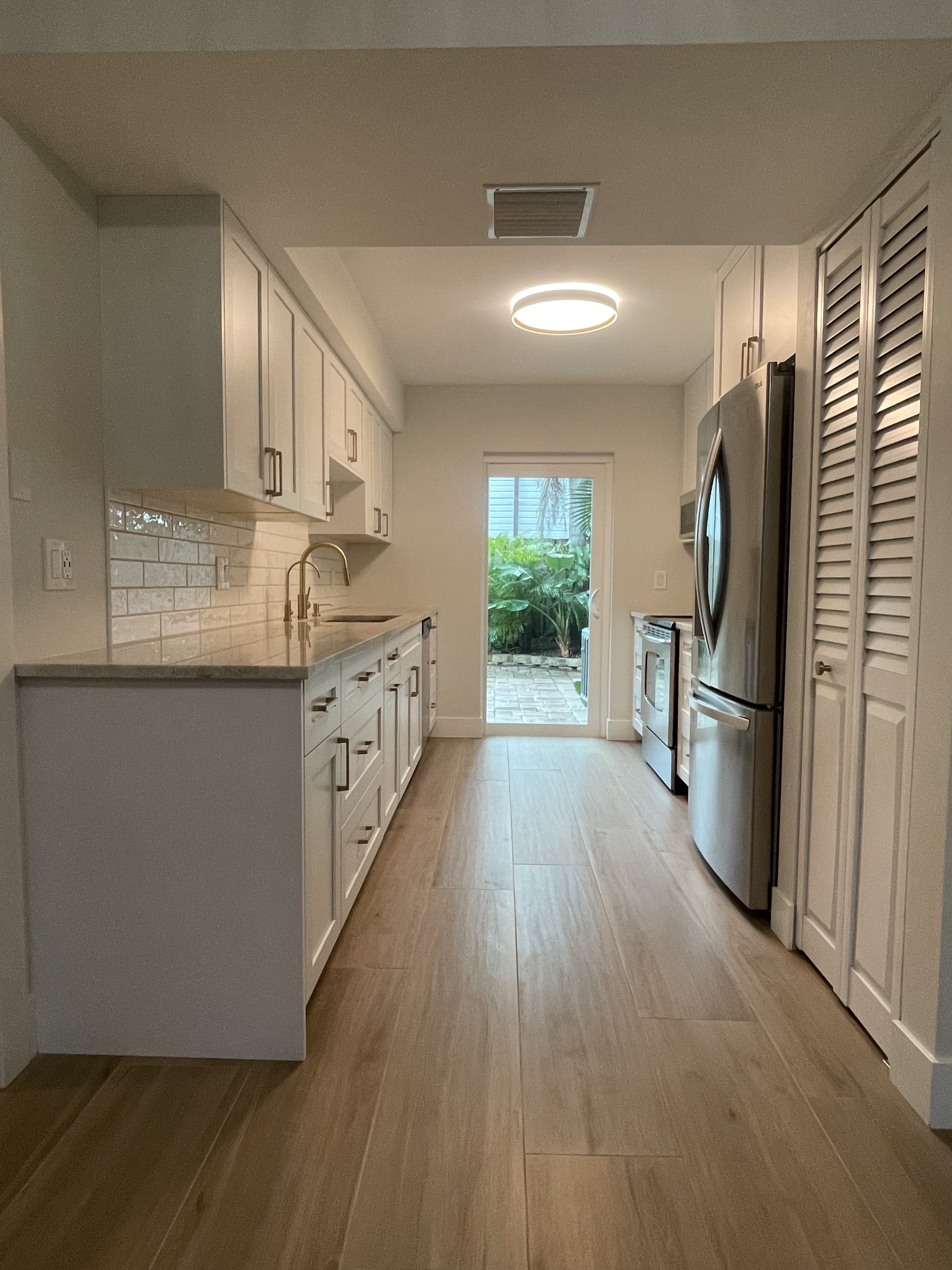 340 South Orlando Avenue – photo 5