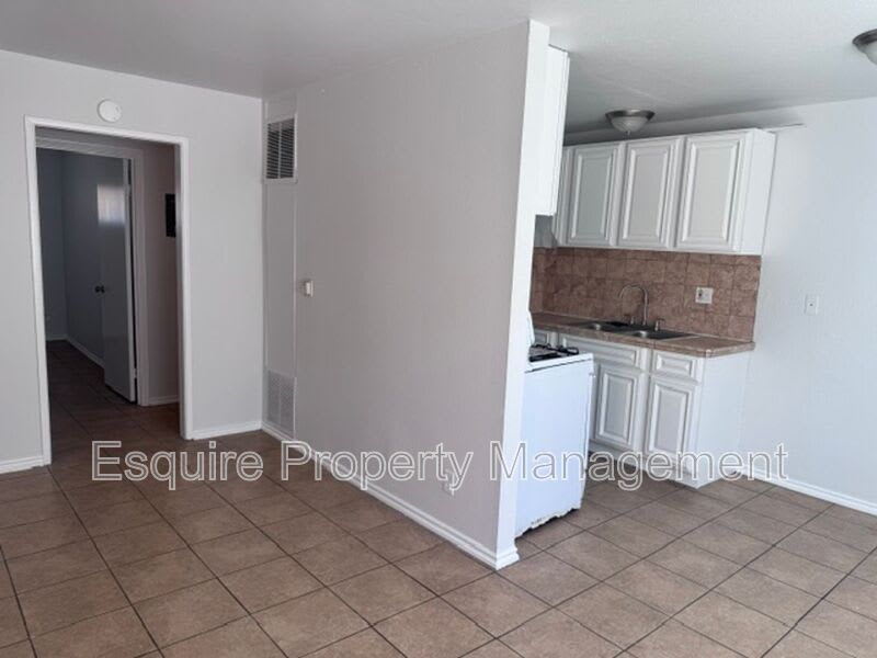 620 W CUESTA DEL MAR DR – photo 4